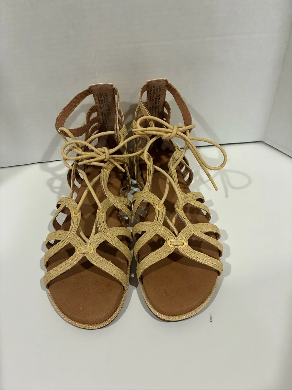 Gentle Souls Kenneth Cole Break My Heart Raffia Gladiator Sandals Beige 9.5M